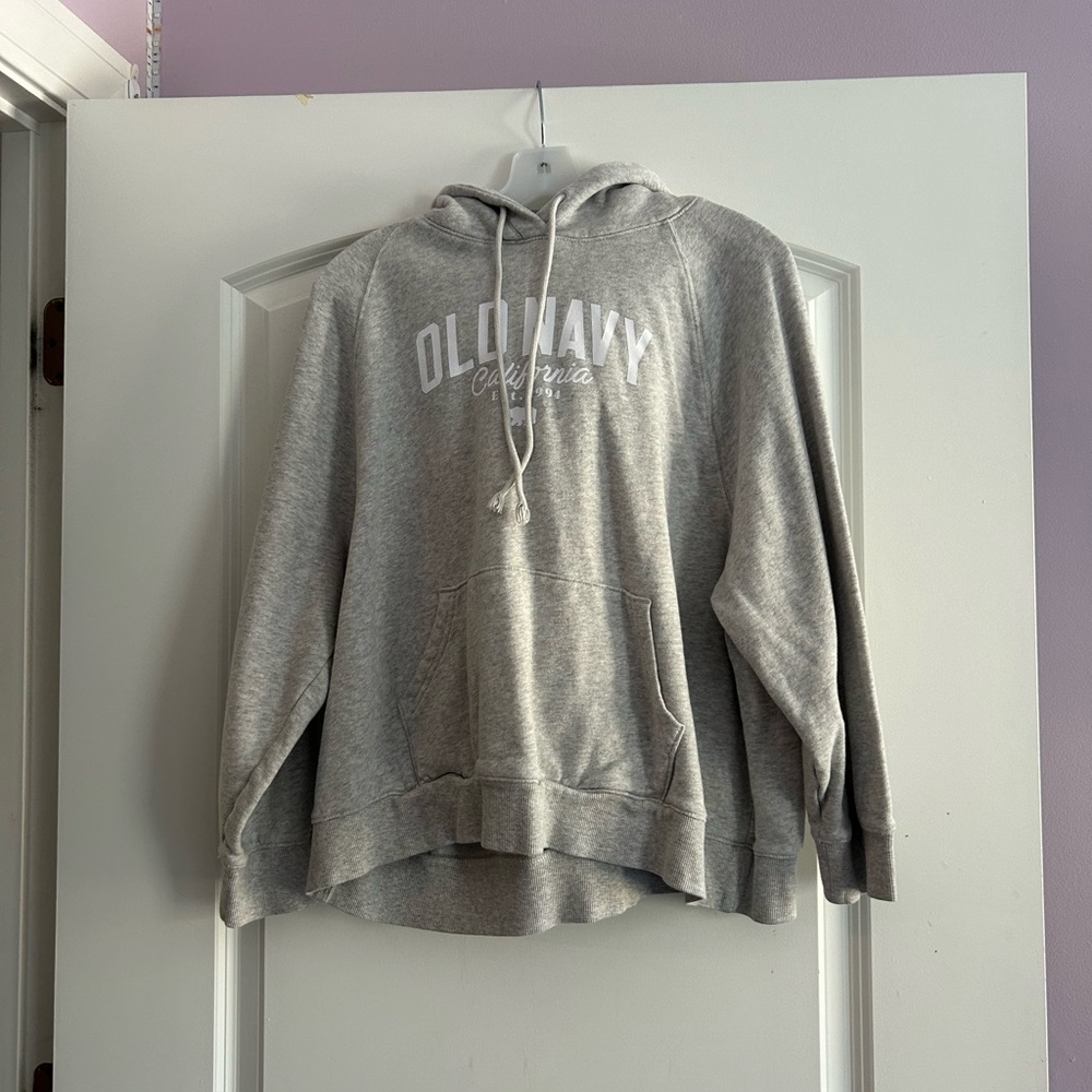 Old navy grey sweatshirr